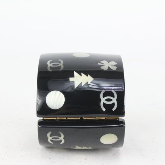 Chanel 05A Black Tree Clover CC Charm Cuff Bangle - Picture 9 of 12